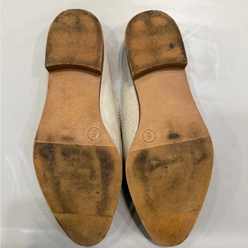 Universal Thread Cream Croc-Embossed Flats - Picture 4 of 5
